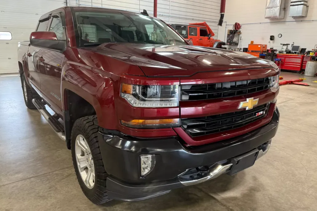 2017 Chevrolet Silverado 1500 Z71 LT photo 1