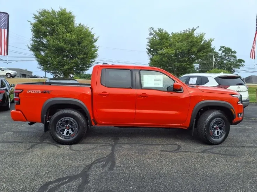2025 Nissan Frontier PRO-4X photo 1
