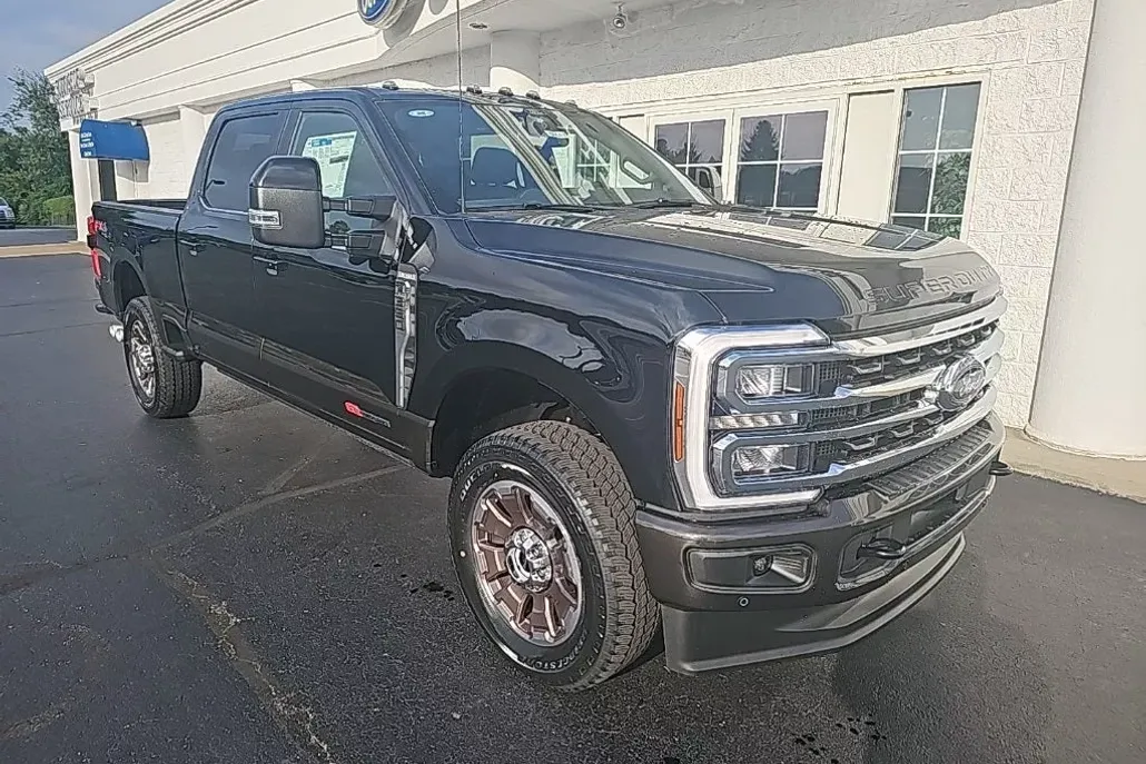 2025 Ford F-350 photo 1