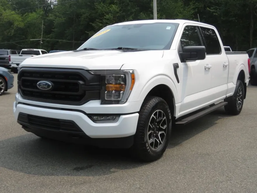 2023 Ford F-150 XLT photo 1
