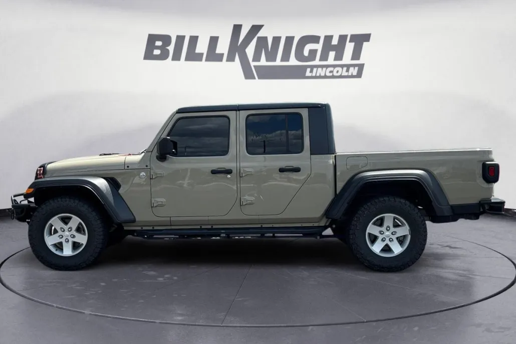 2020 Jeep Gladiator Sport photo 1