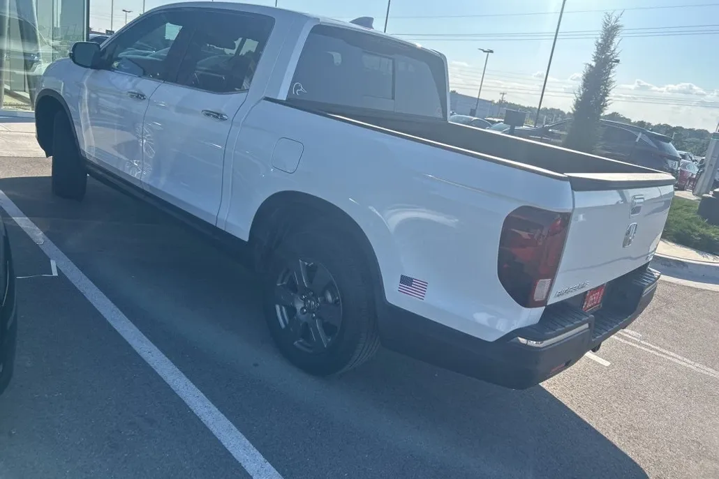 2020 Honda Ridgeline RTL-E photo 1