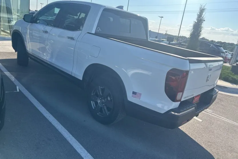 2020 Honda Ridgeline RTL-E photo 1