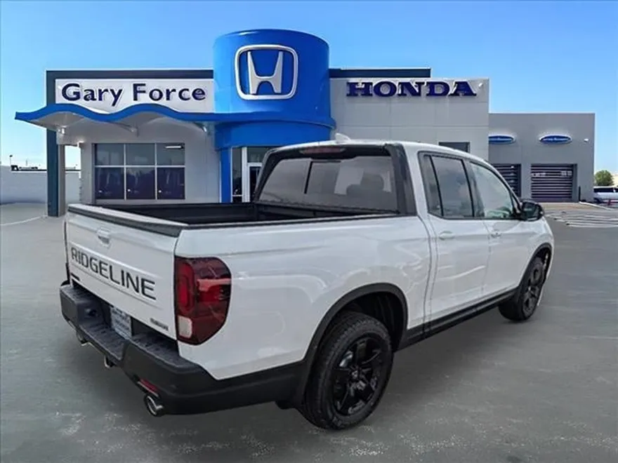 2025 Honda Ridgeline Black Edition photo 1