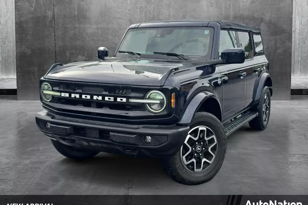 2021 Ford Bronco Outer Banks photo 1