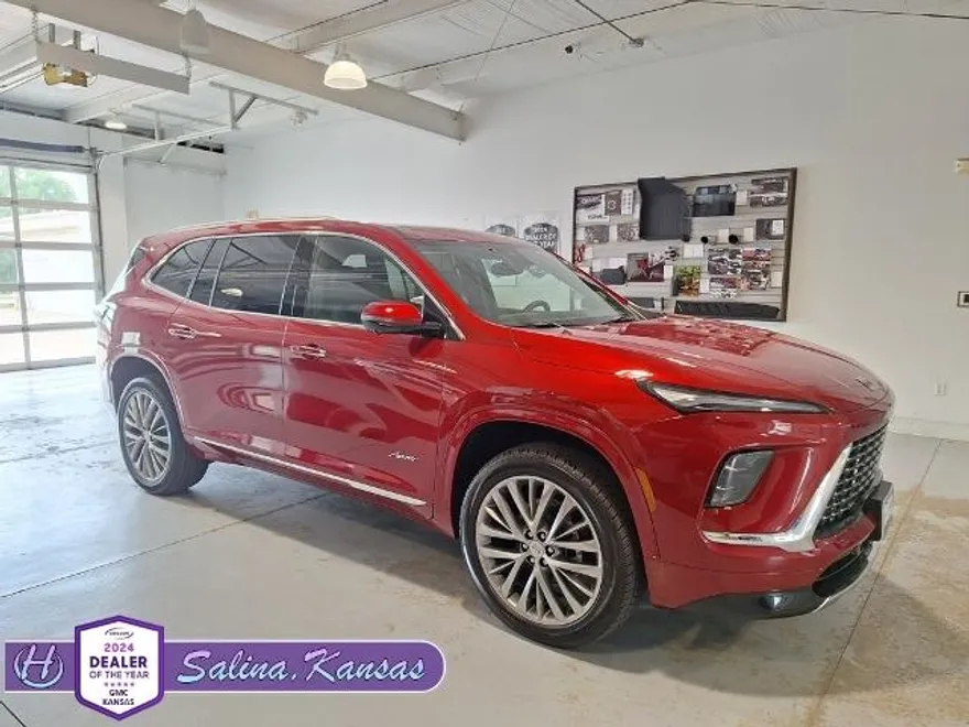 2025 Buick Enclave Avenir photo 1