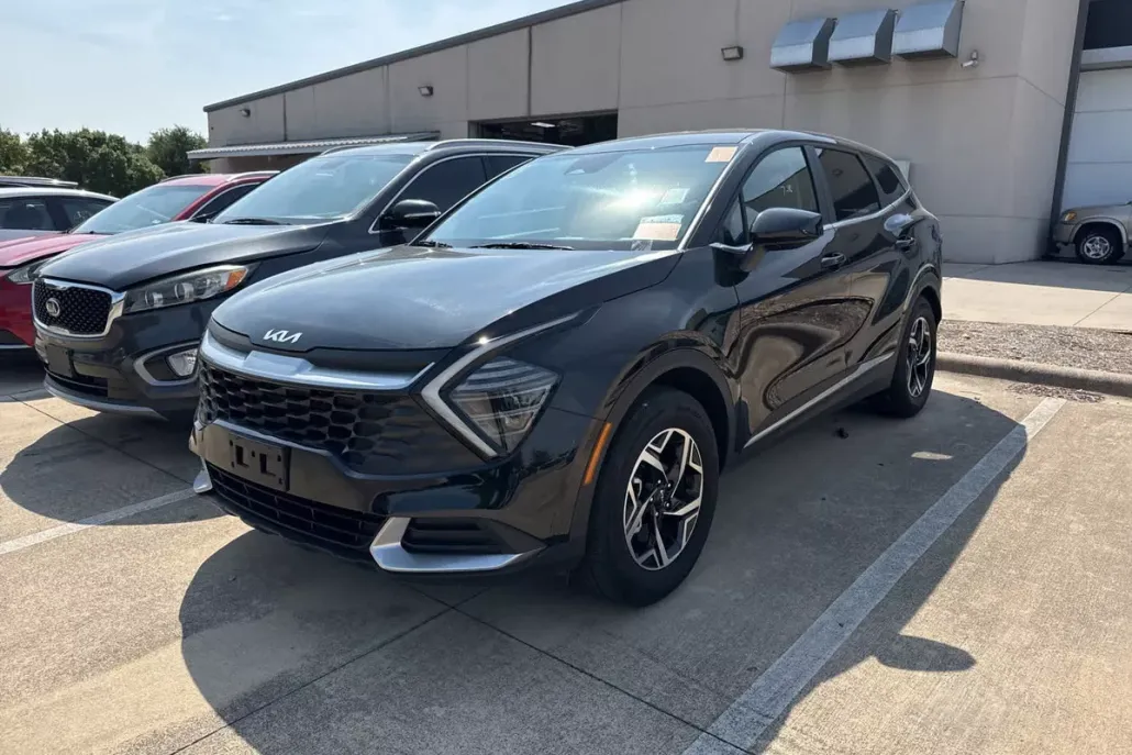 2024 Kia Sportage LX photo 1