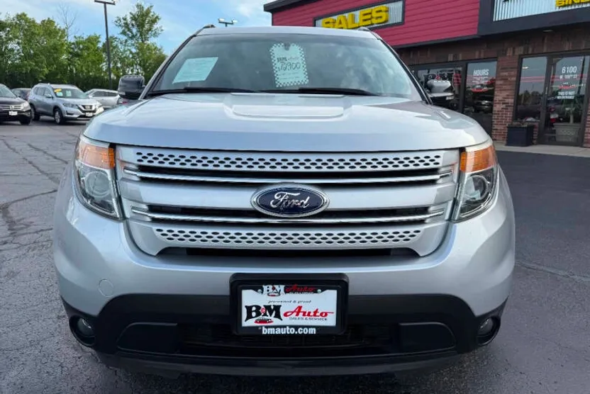 2014 Ford Explorer XLT photo 1