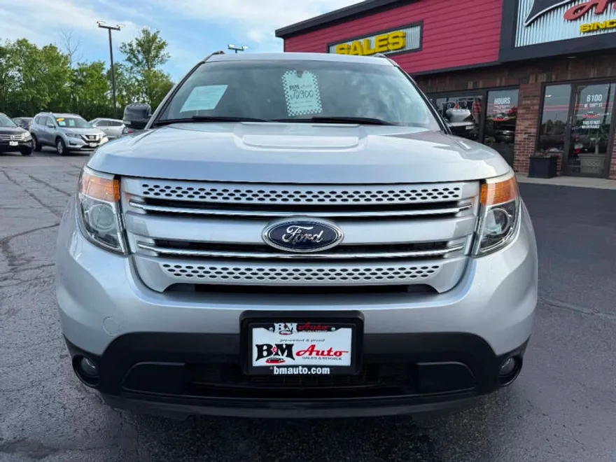 2014 Ford Explorer XLT photo 1