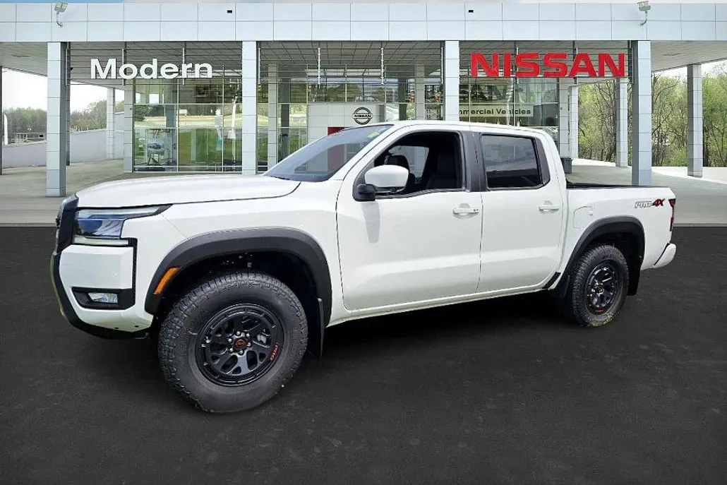 2025 Nissan Frontier Crew Cab PRO-4X photo 1