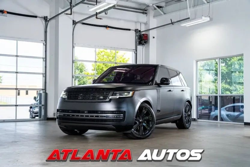 2023 Land Rover Range Rover SE photo 1