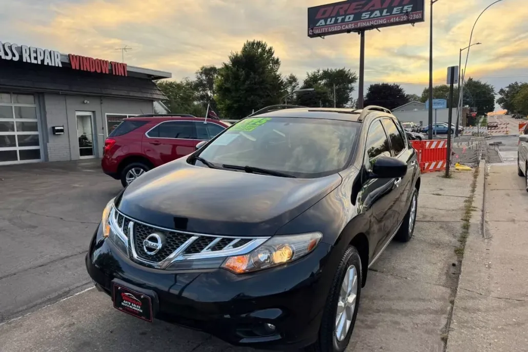 2014 Nissan Murano SV photo 1