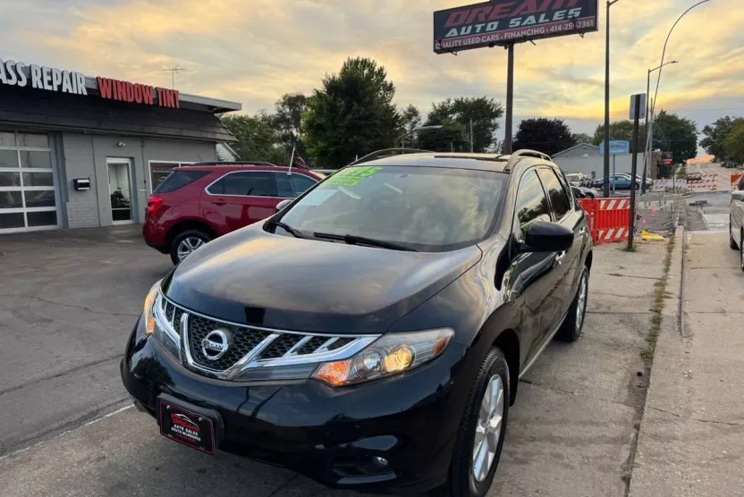 2014 Nissan Murano SV photo 1