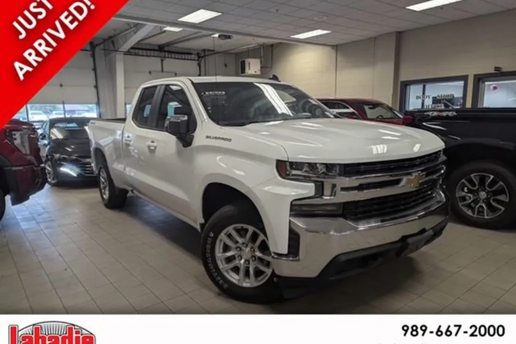 2020 Chevrolet Silverado 1500 LT photo 1