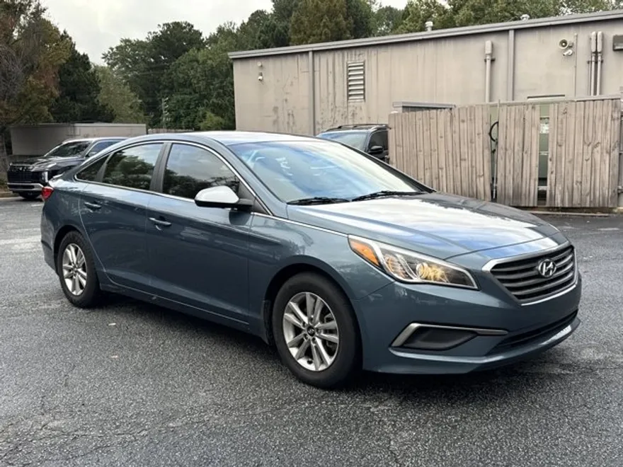 2016 Hyundai Sonata SE photo 1