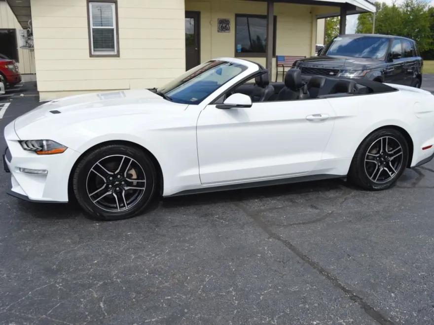 2018 Ford Mustang EcoBoost Premium Convertible photo 1