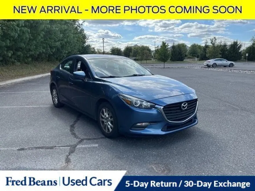 2017 Mazda Mazda3 Sport photo 1