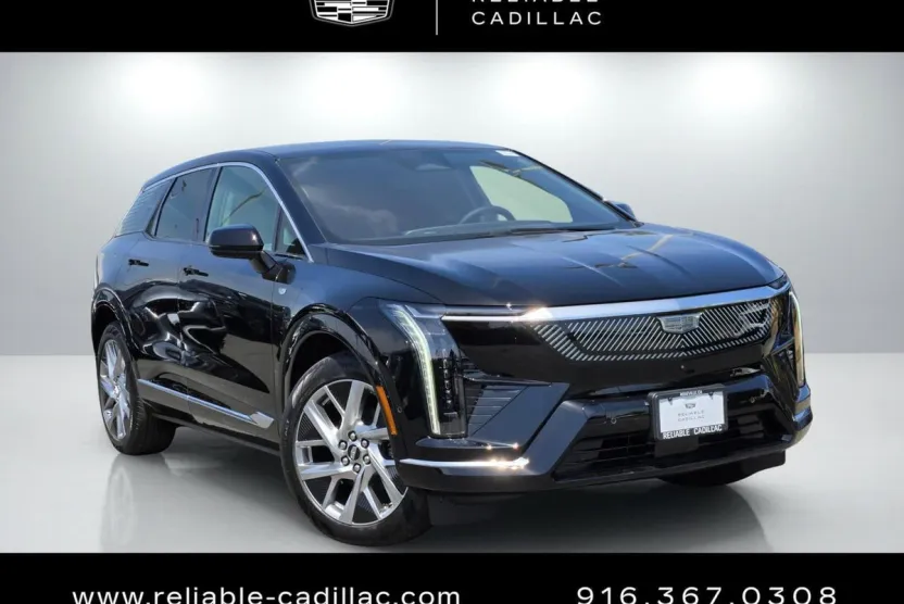 2025 Cadillac Optiq Luxury photo 1
