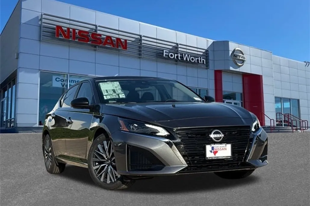 2025 Nissan Altima 2.5 SV photo 1