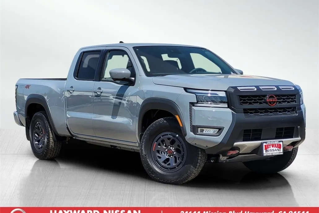 2025 Nissan Frontier PRO-4X photo 1