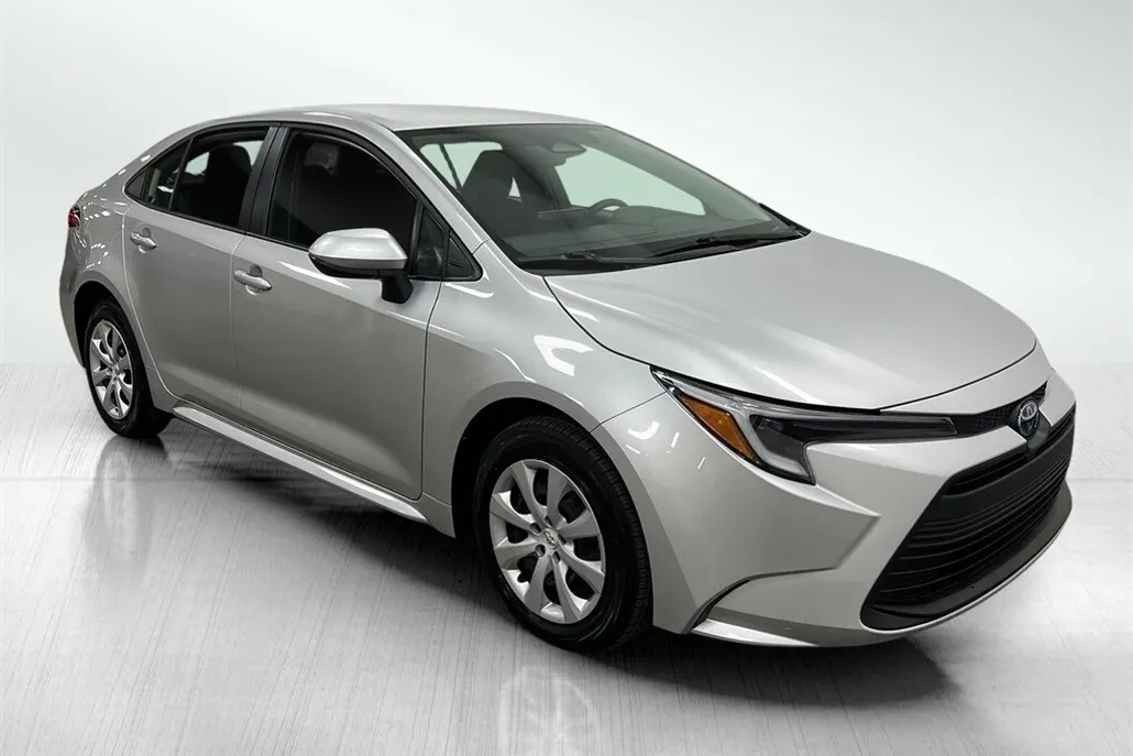 2025 Toyota Corolla Hybrid SE photo 1