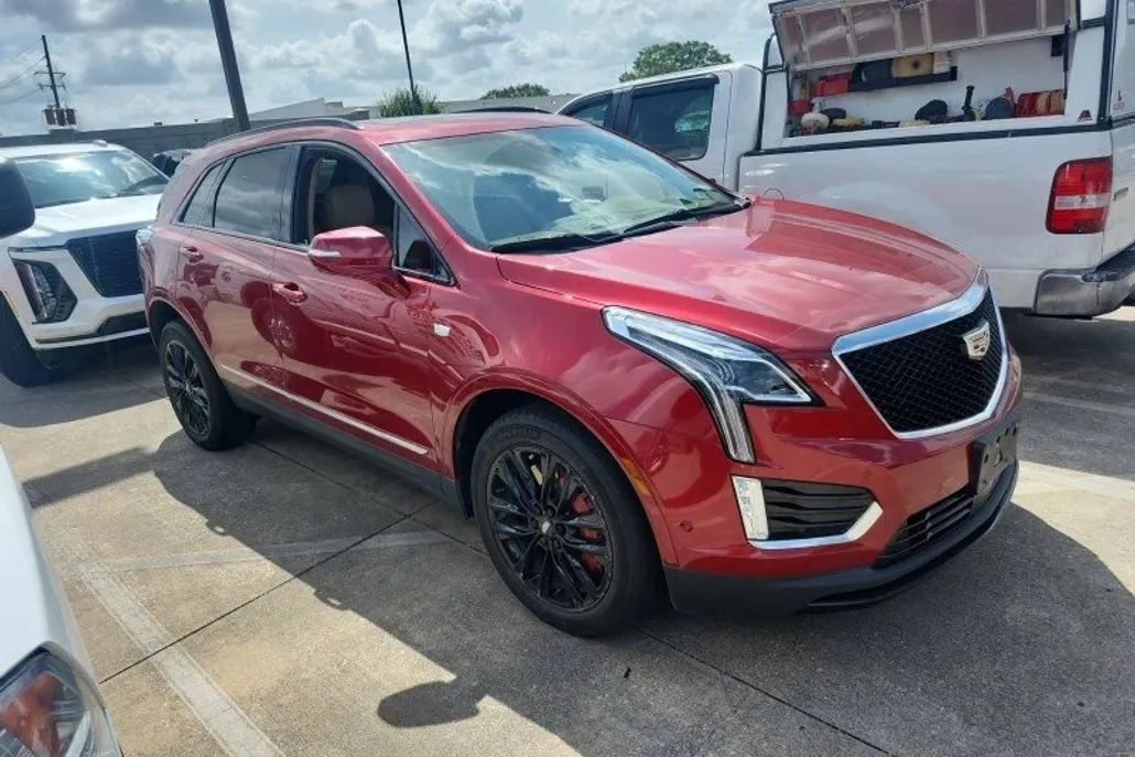 2022 Cadillac XT5 Platinum Sport photo 1
