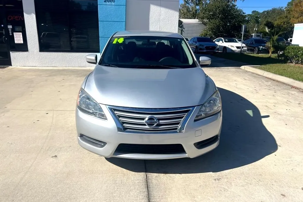 2014 Nissan Sentra SV photo 1