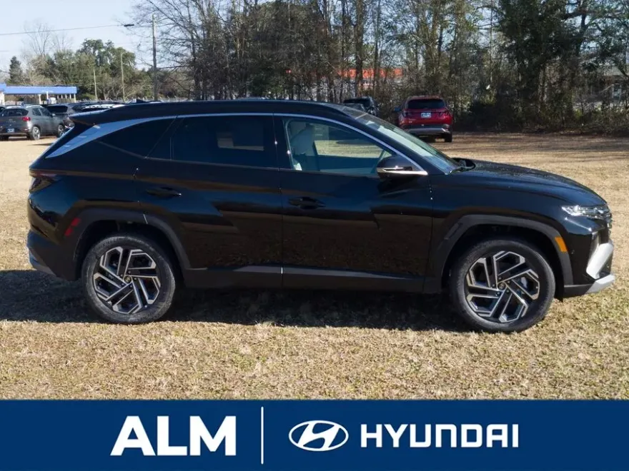 2025 Hyundai Tucson Hybrid Limited photo 1