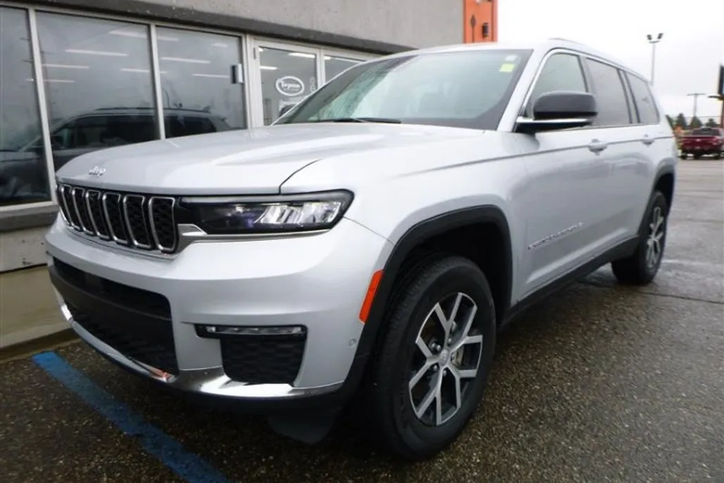 2024 Jeep Grand Cherokee Limited photo 1