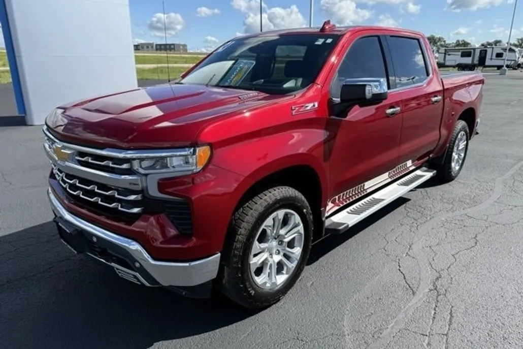 2024 Chevrolet Silverado 1500 LTZ photo 1