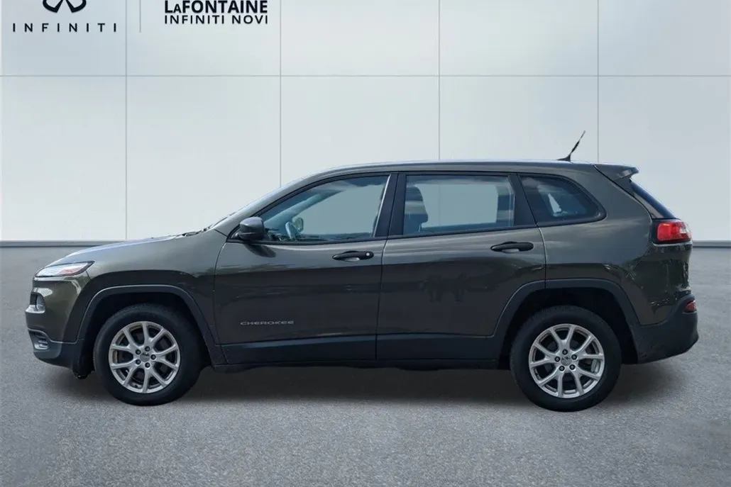 2015 Jeep Cherokee Sport photo 1