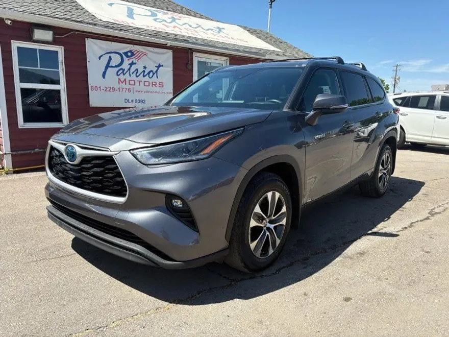 2021 Toyota Highlander Hybrid XLE photo 1