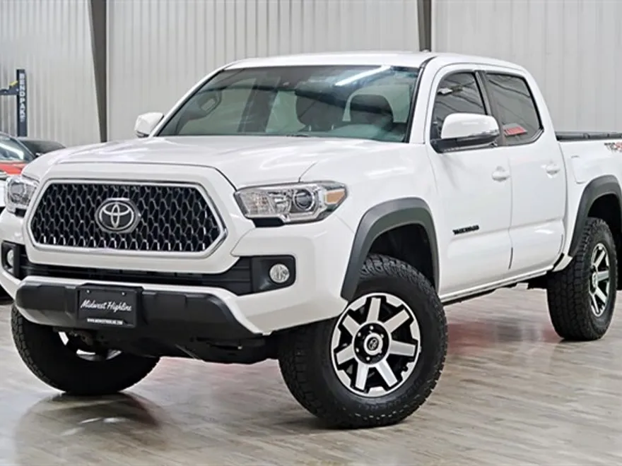 2019 Toyota Tacoma SR5 Double Cab Long Bed photo 1