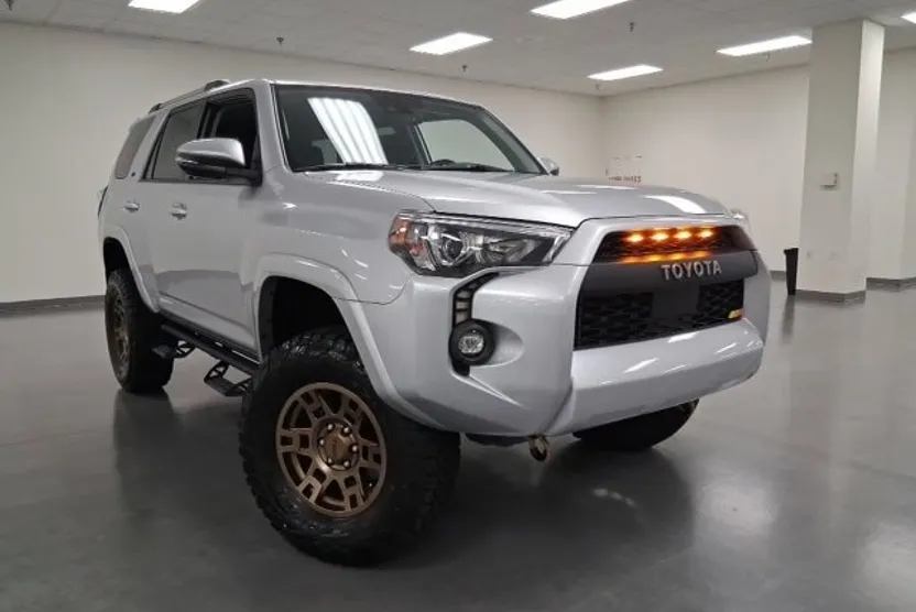2022 Toyota 4Runner SR5 Premium photo 1