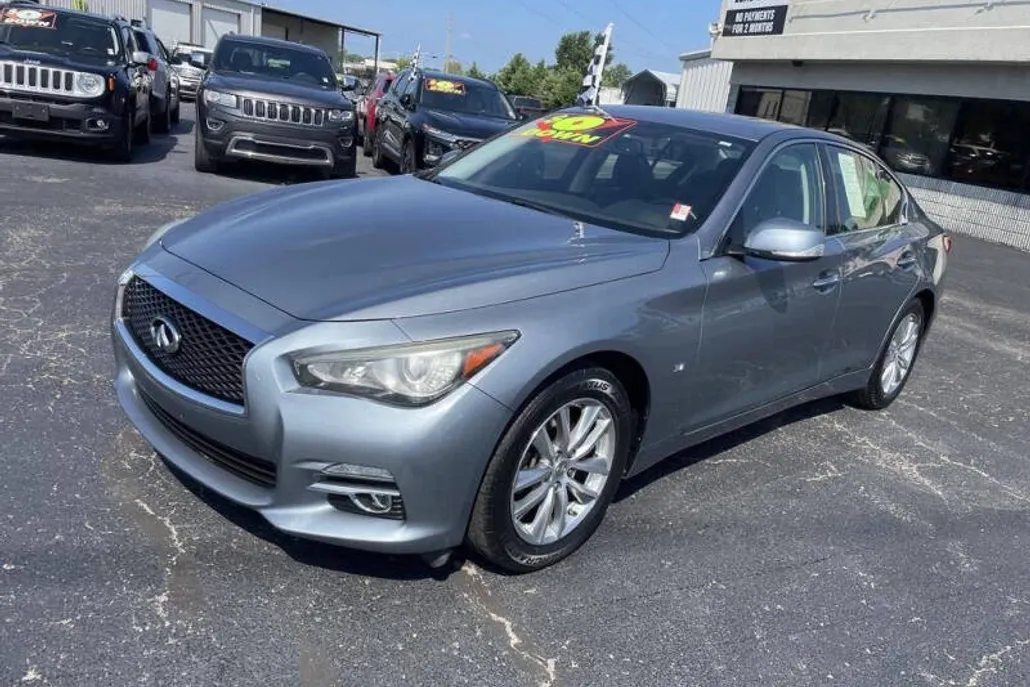 2014 Infiniti Q50 photo 1