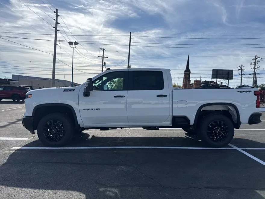 2026 Chevrolet Silverado 2500HD Custom photo 1