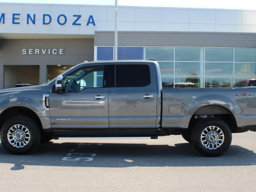 2021 Ford F-250 XLT photo 1