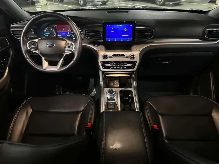 2023 Ford Explorer XLT photo 15