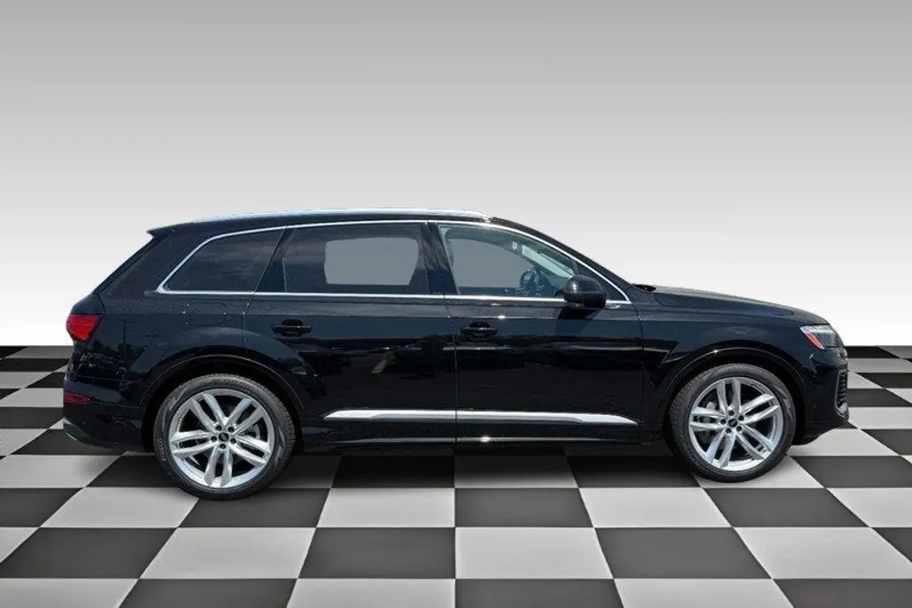 2025 Audi Q7 Premium Plus photo 1