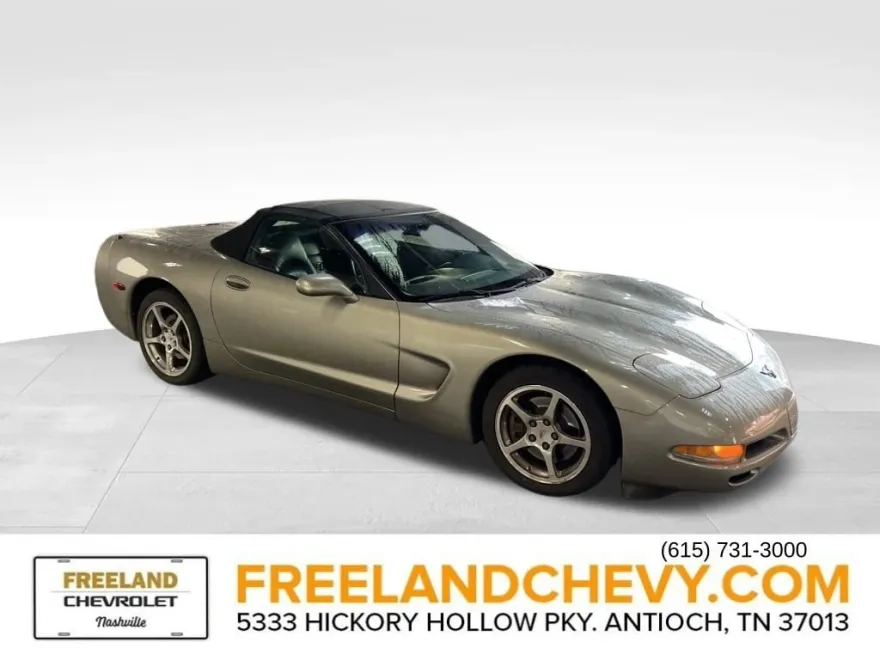 2001 Chevrolet Corvette photo 1