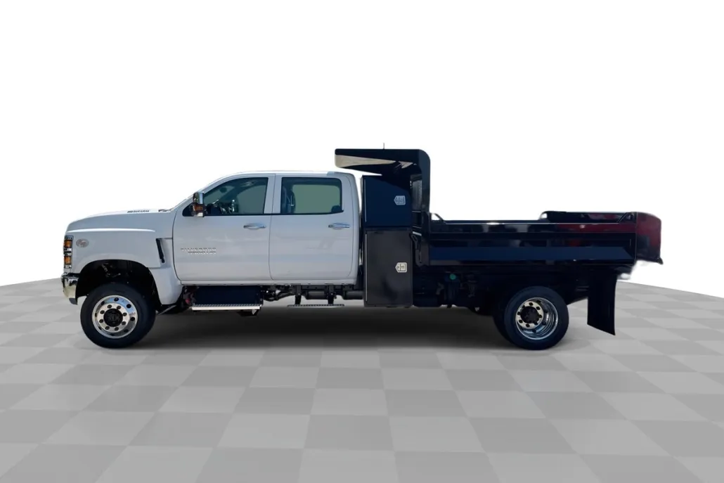 2024 Chevrolet Silverado 5500HD Work Truck photo 1