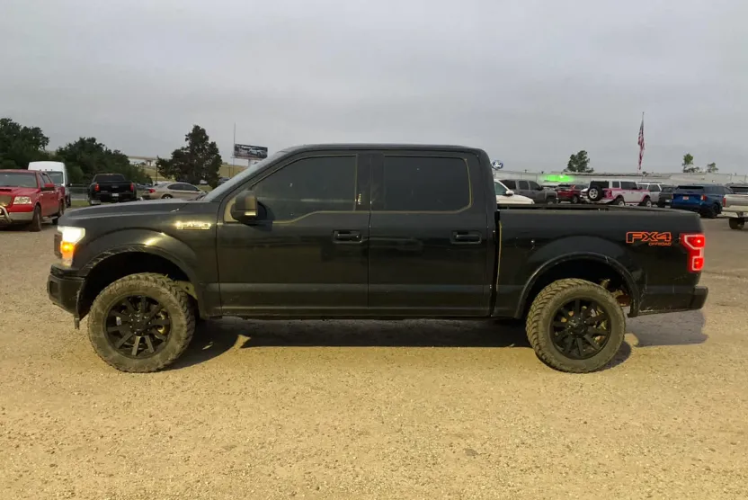 2019 Ford F-150 XLT photo 1
