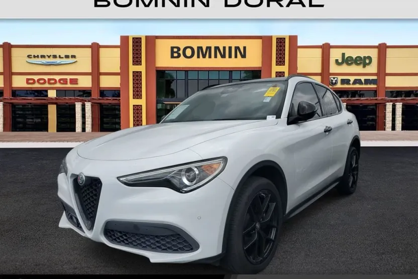 2020 Alfa Romeo Stelvio Base photo 1