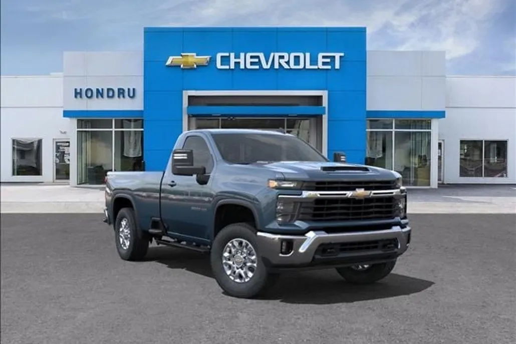 2025 Chevrolet Silverado 3500HD LT photo 1
