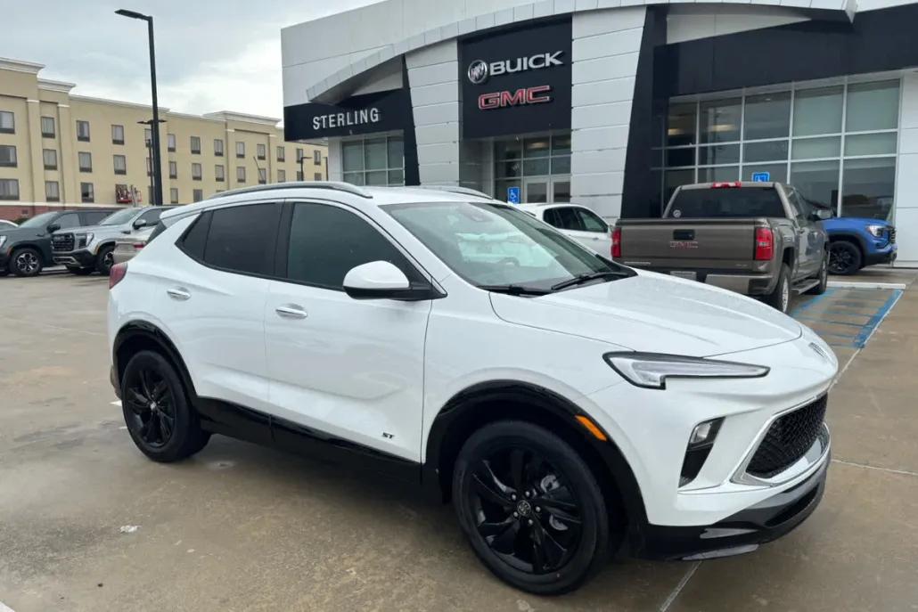 2026 Buick Encore GX Sport Touring photo 1