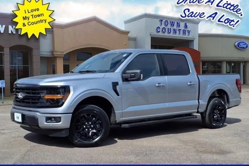 2025 Ford F-150 XLT photo 1