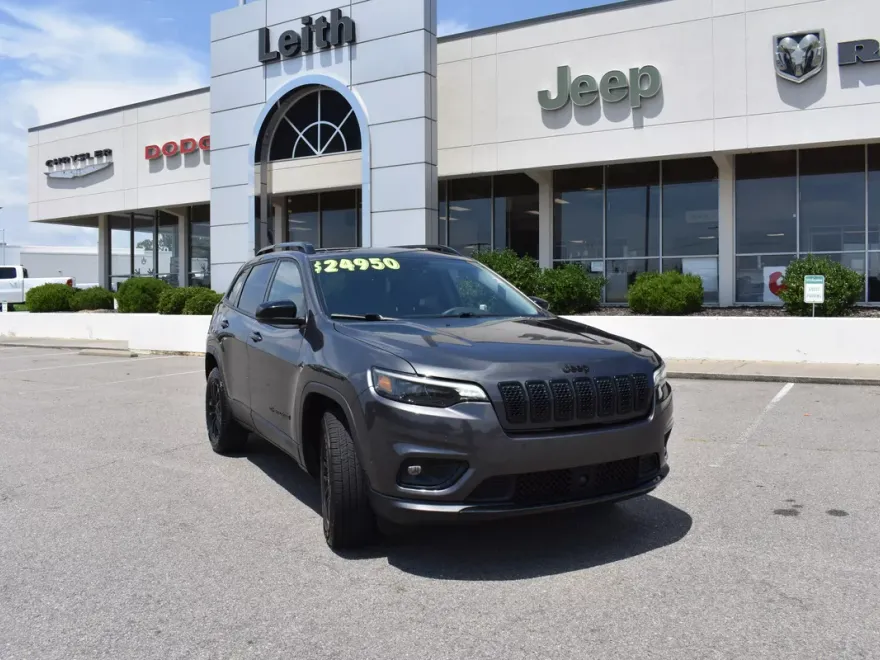 2023 Jeep Cherokee Altitude Lux photo 1