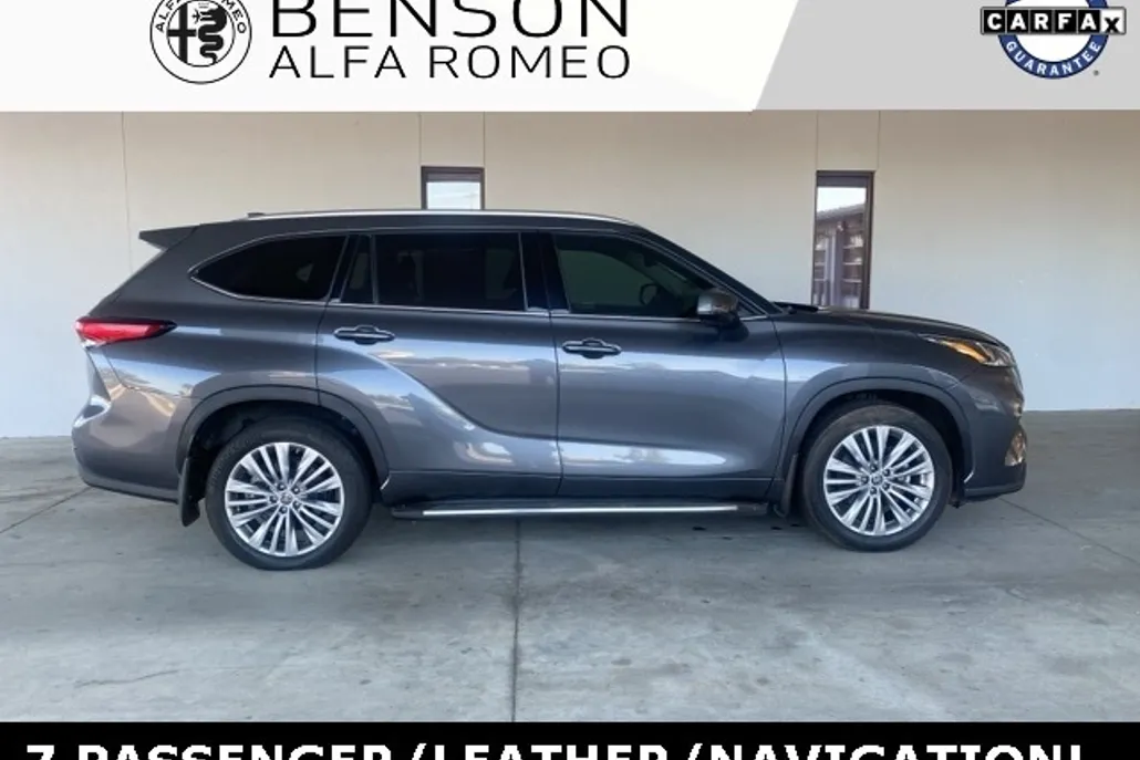 2023 Toyota Highlander Platinum Sport photo 1