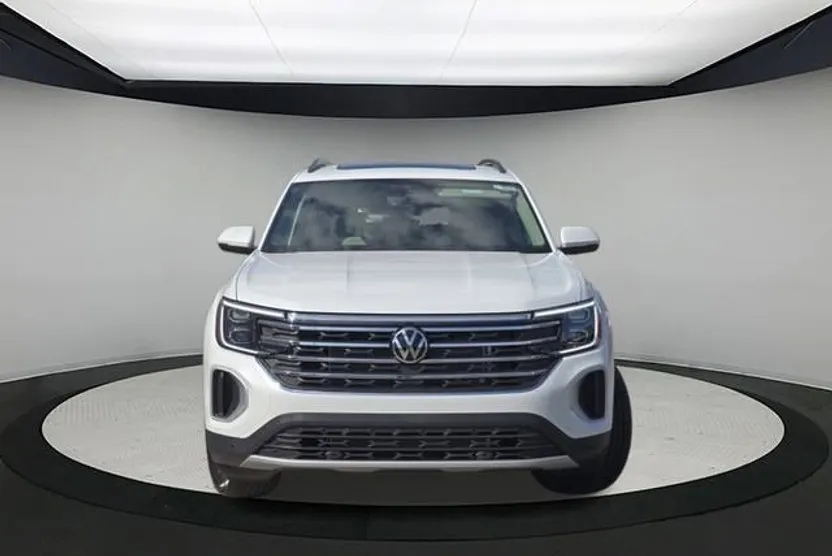 2026 Volkswagen Atlas SE Technology photo 1