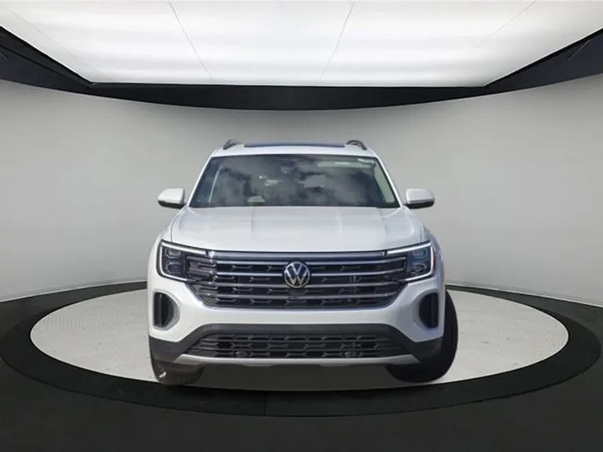 2026 Volkswagen Atlas SE Technology photo 1